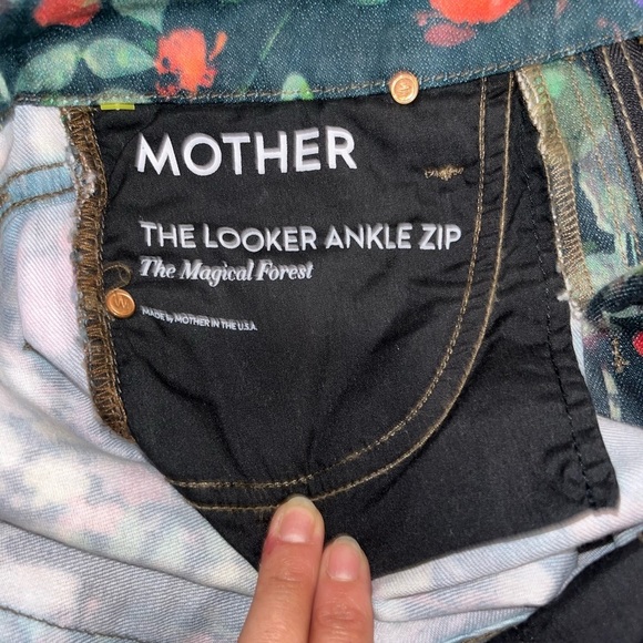 MOTHER The Looker Ankle Zip Jeans in Magical Forest - Picture 4 of 7